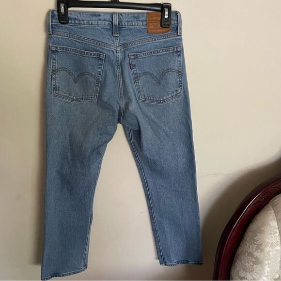 Levi’s Wedgie Straight Button Fly Distressed Jeans in Tango- Size 26 - Picture 6 of 6